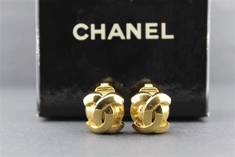 boucle doreile chanel|Chanel cc earrings original.